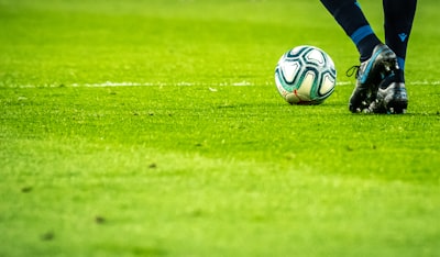 متى قرعة ثمن نهائي دوري أبطال أوروبا 2025؟